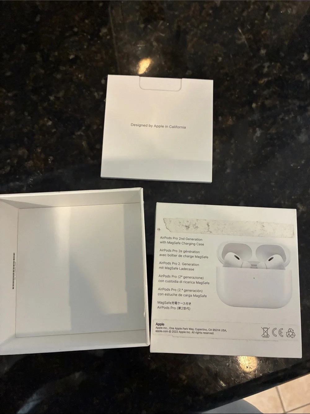 Empty AirPods Pro case  (White)